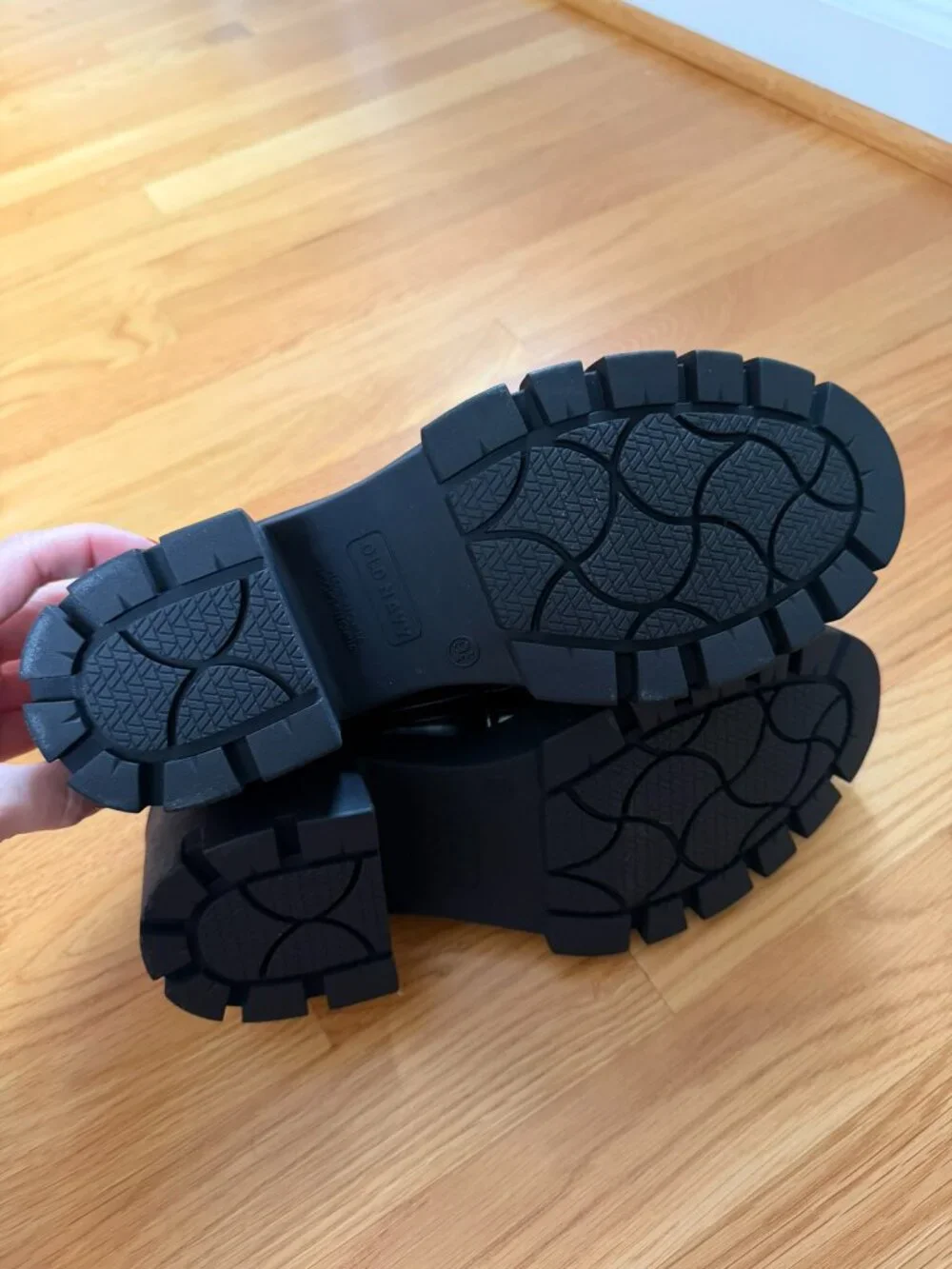 NWT Old Navy | Chunky Lug Sole Mary Jane Heels | Black, 9.5